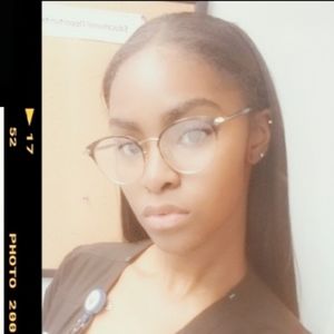 Meet your Posher, Deandra